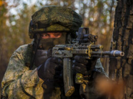 A serviceman of the Russian Armed Forces, illustrative image. Photo via Wikimedia.