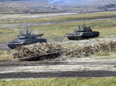 Russian tanks, illustrative image. Photo via Wikimedia.