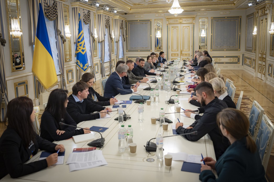 Volodymyr Zelenskyy meets civil society representatives