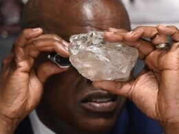 diamond giants botswana angola agree push russia out market botswana’s president mokgweetsi masisi examines world’s second-largest 2492-carat stone discovered office gaborone 22 2024 monirul bhuiyan / botswana-economy-minerals politico reports have