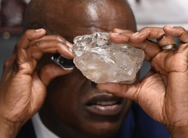 diamond giants botswana angola agree push russia out market botswana’s president mokgweetsi masisi examines world’s second-largest 2492-carat stone discovered office gaborone 22 2024 monirul bhuiyan / botswana-economy-minerals politico reports have