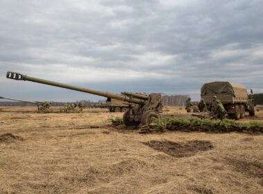 Russian artillery, illustrative image. Photo via Wikimedia.