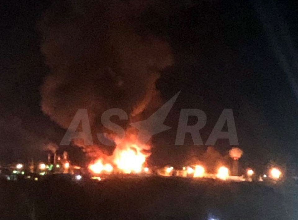 ukraine's military confirms hit novoshakhtinsk oil refinery 19 night fire novoshakhtisk depot russia novoshakhtinsk-oil general staff confirmed security services conducted overnight strike russia's only operating rostov oblast ukrainian armed forces