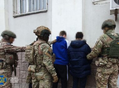 sbu arrests suspected russian spies foils sabotage plots lyman chernihiv kirovohrad vinnytsia detainment saboteurs security service says arrested agent aiding airstrikes 2 ukraine's reported multiple agents involved espionage across several