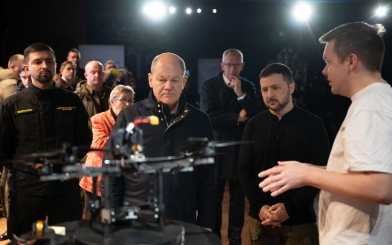 ukraine shows off new drone tech scholz zelenskyy including ai systems german chancellor olaf (center left) ukrainian president volodymyr right) exhibition models kyiv 2 2024 presidentgovua gazing drones e56f7a7d54dd178c207d511c03158797_1733142850_extra_large two