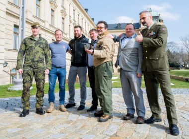 czechs raise € 815 mn ukraine military drones czechia's skupina d group holding fpv drone (left right) chief general staff czech army honorary chairman association karel řehka milan mikulecký veverka