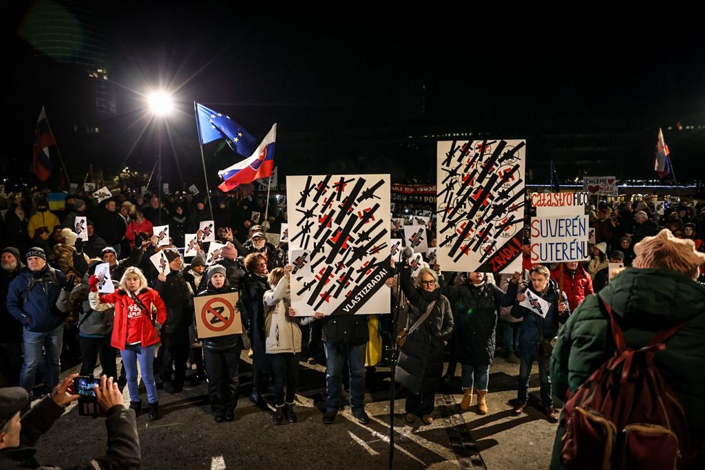 Slovakia protests against Russian influence