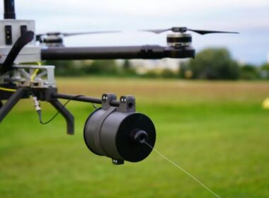 Forbes: Ukraine, Russia hunt "invisible" fiber-optic drones with microphones, infrared lasers