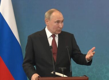 Putin flatters Trump, says Ukraine war wouldn't happen if his "victory wasn't stolen" in 2020