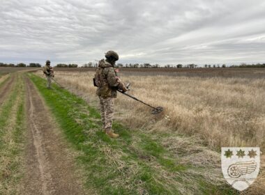 ukraine's sappers clear about 30 km² neutralize over 1500 explosives one week ate special transport service defense ministry clearing mines state says its cleared 276718 hectares territory neutralized 1557 explosive