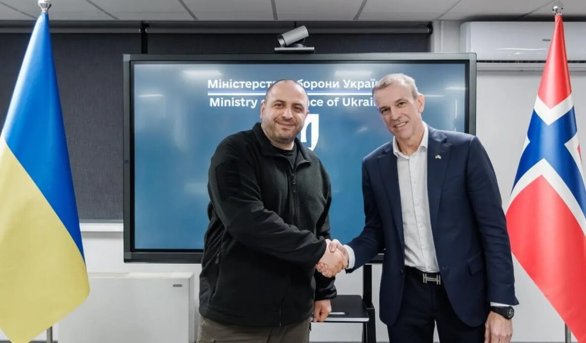 ukraine expands cooperation norway's nasams air defense manufacturer ukrainian minister rustem umierov (l) meeting kongsberg's ceo eirik lie kyiv 16 2025 umerov norway ukraine's met discuss components production integration anti-drone