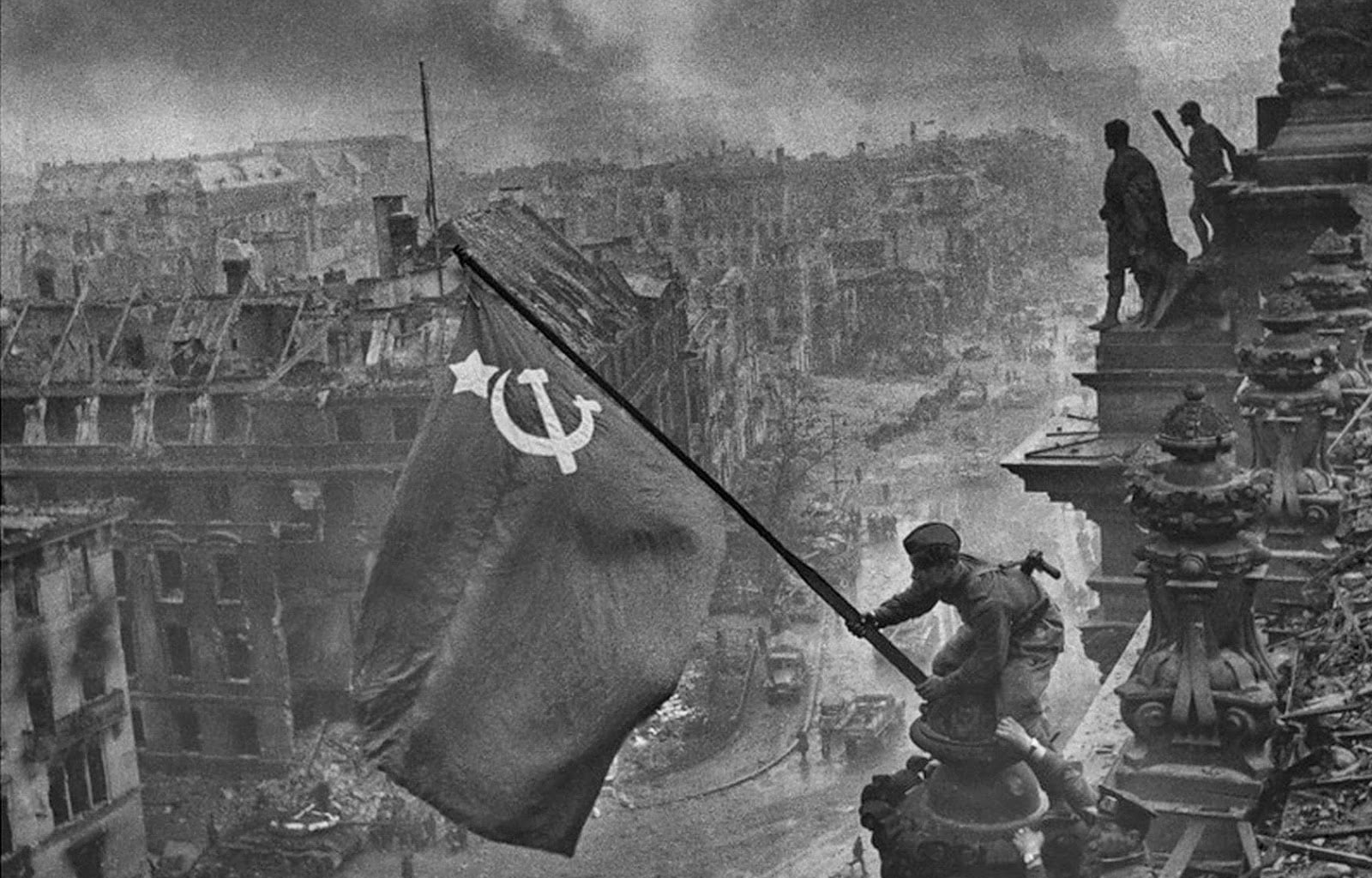 Russia WW2 victory Soviet Union Ukraine