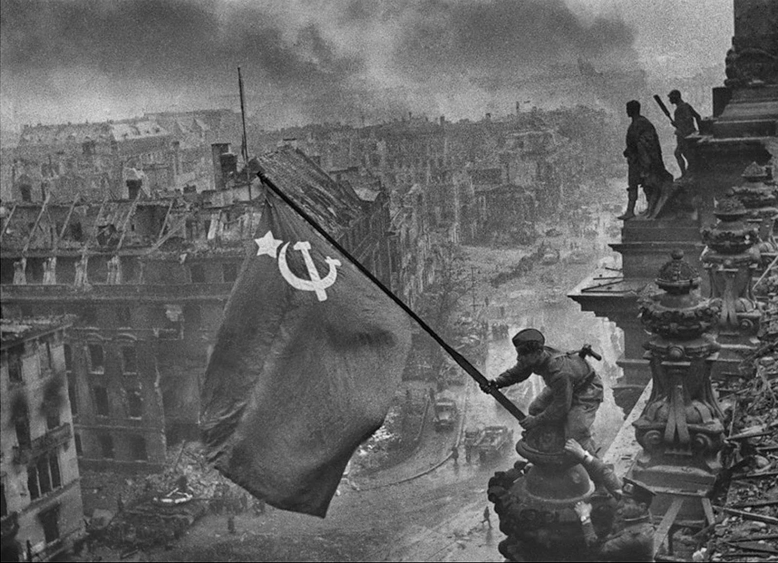 Russia WW2 victory Soviet Union Ukraine