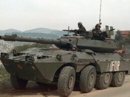 italian defense analyst reveals b1 centauro tank destroyers heading ukraine army (8x8) destroyer sarajevo bosnia-herzegovina 1996 commons/ph2 jeffery russell 1084px-centauro01 italy has yet confirmed transfer vehicles 8×8 wheel configuration coming