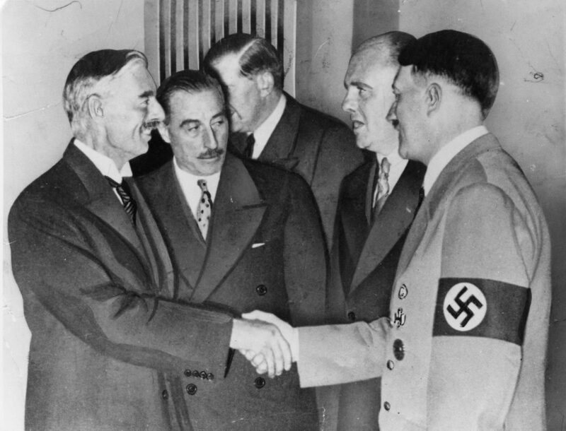 Chamberlain hitler appeasing Putin