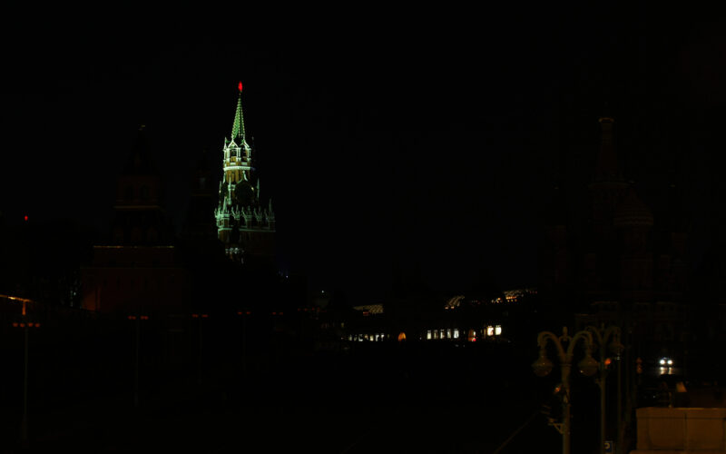Bloomberg: Putin’s strength in Ukraine may be an illusion as Russia’s corporate debt hits $ 446 billion