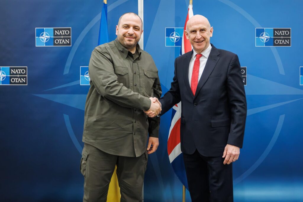 British, Danish defense chiefs challenge US stance on Ukraine’s NATO membership