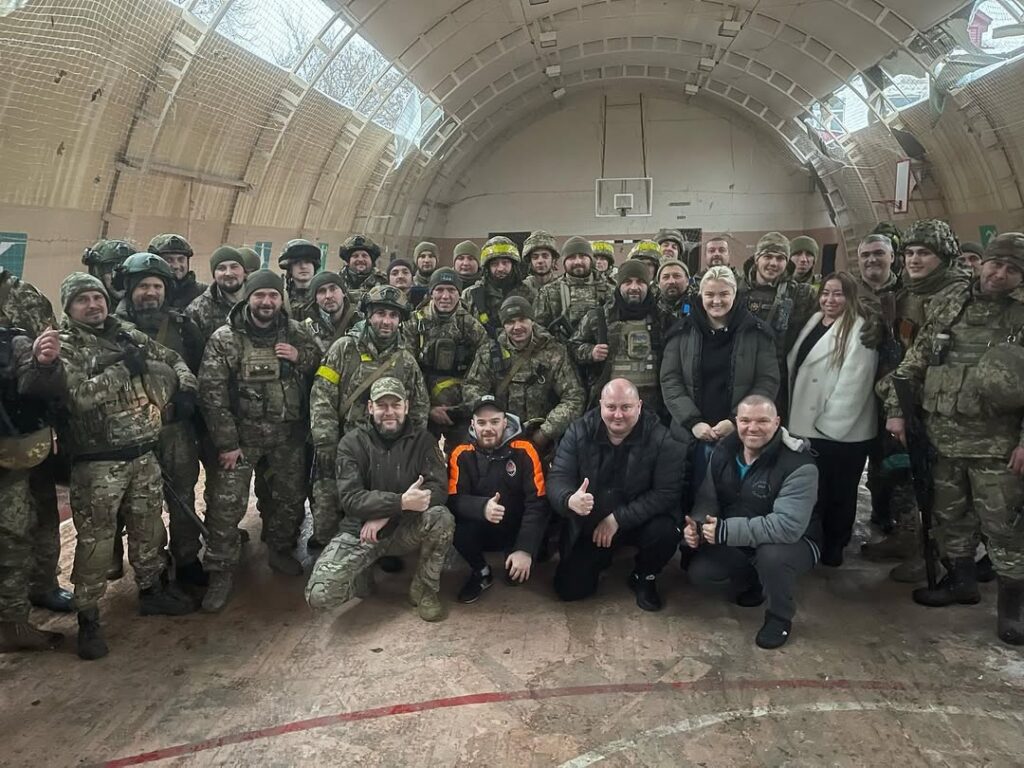 Ukrainian sports stars help the army 