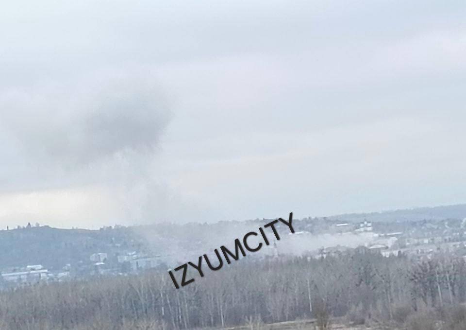 russian missile strike central izium kills four smoke rising kharkiv oblast after ballistic 4 2025 a79292cb-b668-4a53-86da-bb2396bbd6bf ukraine news ukrainian reports