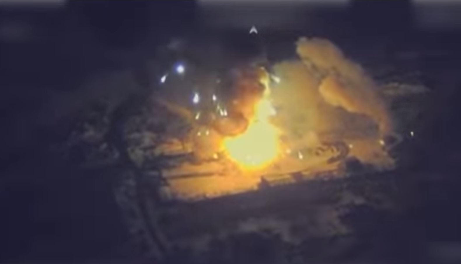 ukrainians destroy russian thermobaric ammunition depot donetsk oblast military says (video) explotion russia's occupied selydove overnight 27-28 2025 video ukrainian army's general staff ammo fire attack caused massive explosions sent