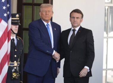 trump-macron-2025