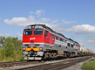 russian diesel locomotive 2te116u 1080px-thumbnail ukraine news ukrainian reports