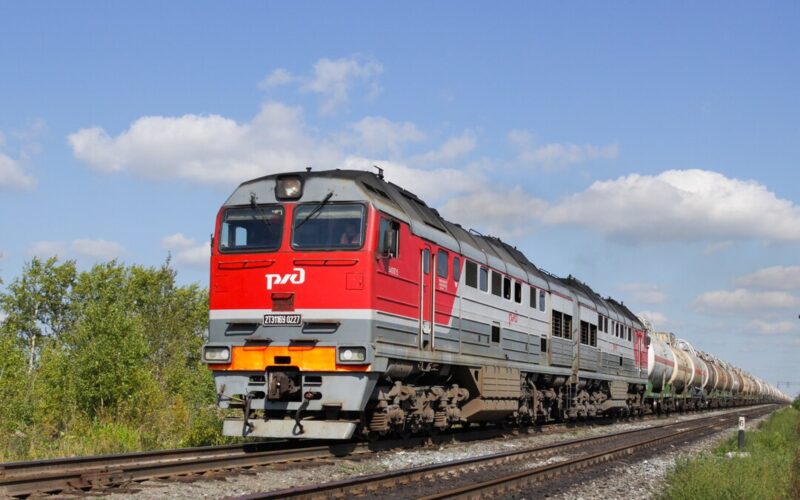 russian diesel locomotive 2te116u 1080px-thumbnail ukraine news ukrainian reports