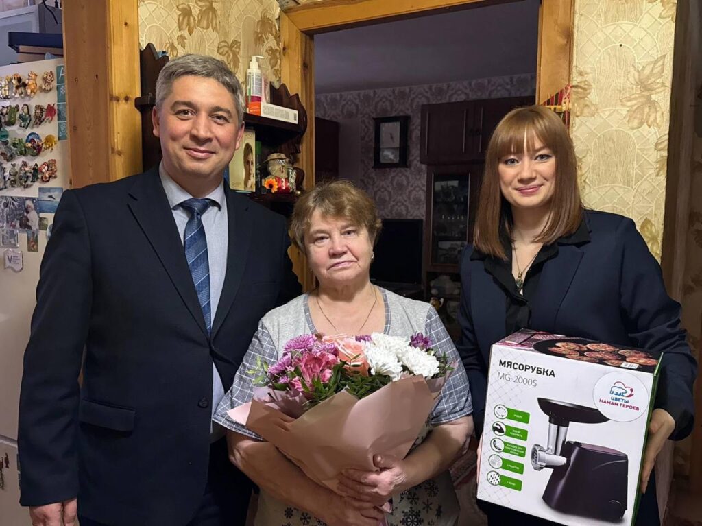 Mother of Russian soldier killed in Ukraine gets meat grinder gift from authorities on Women’s Day