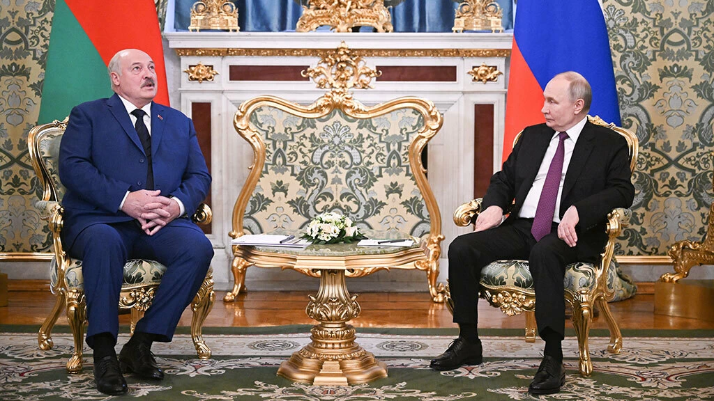 Belarusian ruler Alexander Lukashenka and Russian leader Vladimir Putin meeting in the Kremlin. Image by TASS