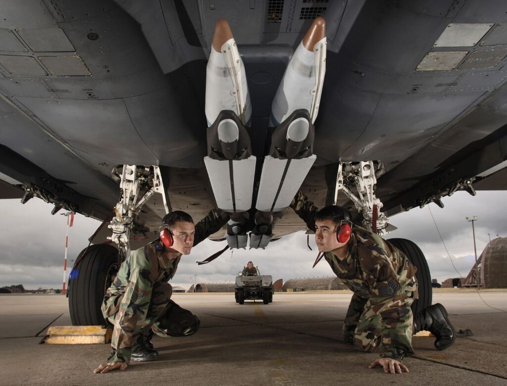 Forbes: Russia just figured out how to jam American and French smart bombs - Ukrainian engineers are working overtime