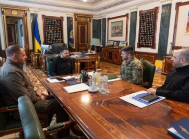 zelenskyy orders new genstaff chief expedite transition corps structure left right presidential office andrii yermak president volodymyr army's staff hnatov defense minister rustem umierov kyiv 17 2025 ze ukraine's has