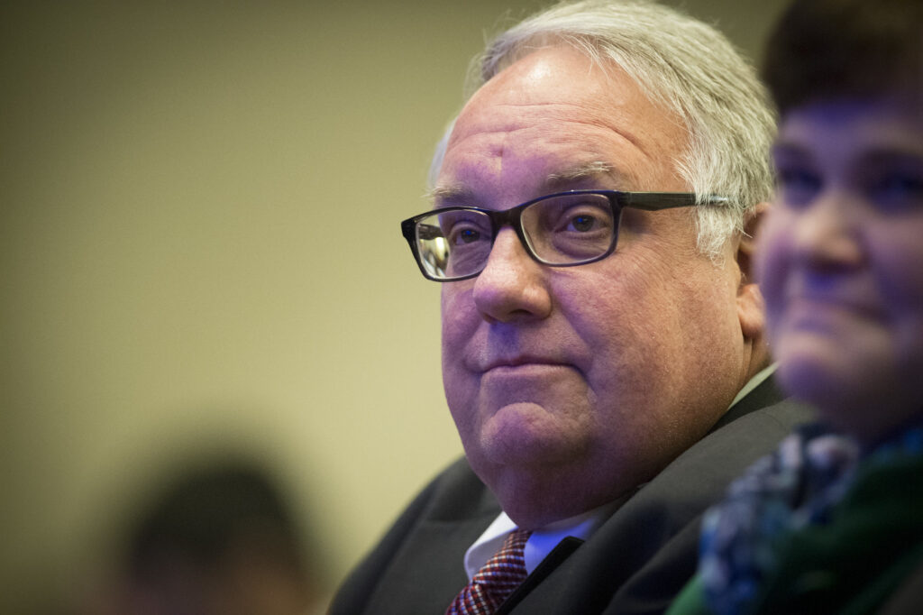 buffett’s foundation committed surpassing $1 billion aid ukraine year howard g buffett 2016 flickr/usda/lance cheung usda lance ceo has pledged surpass despite growing uncertainty us–ukraine relations fortune reports news ukrainian
