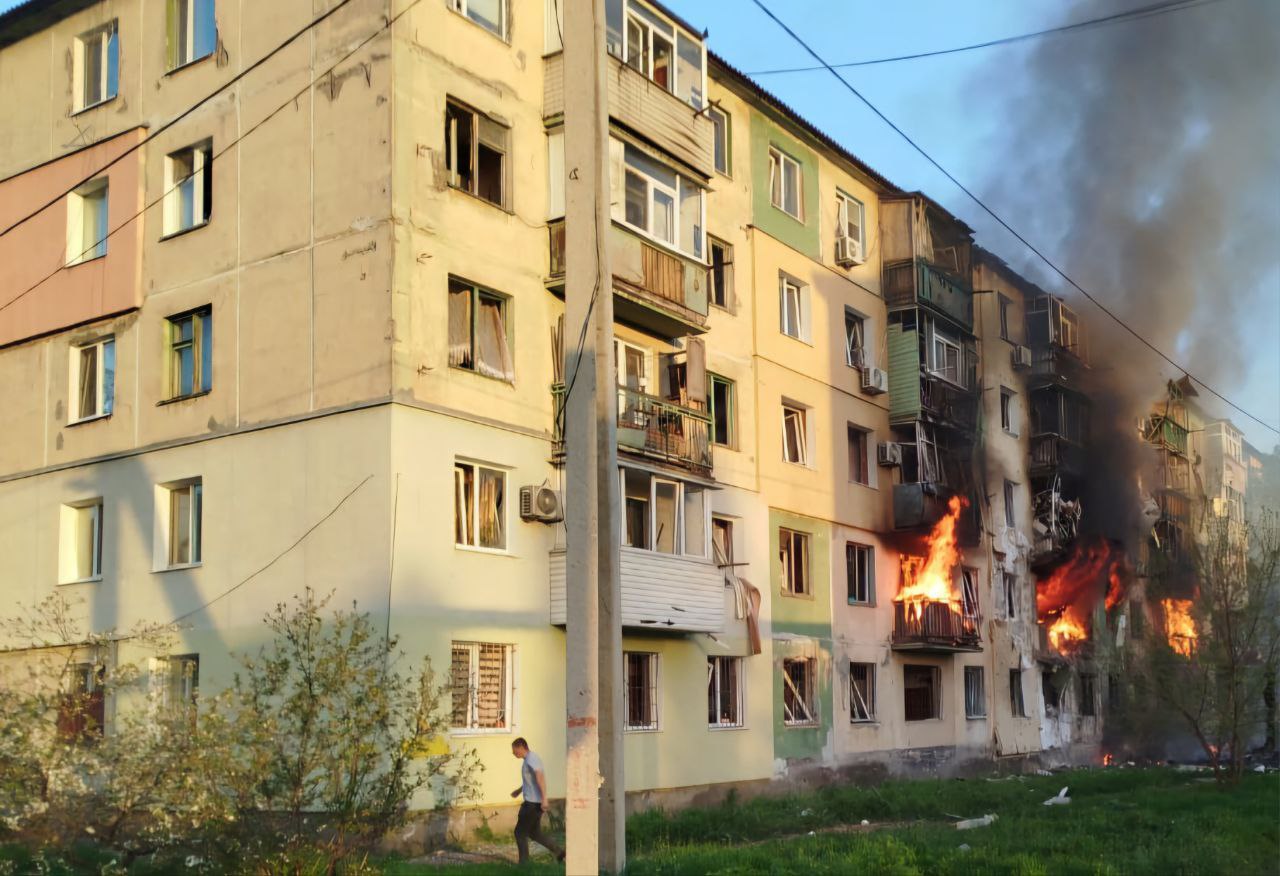 russian drone strike pavlohrad kills three injures 14 civilians including child five-story residential building dnipropetrovsk oblast hit russia's shahed 25 2025 989e0440-ecf4-43bf-87d3-2b647db2646b five victims remain hospitalized serious condition recovery operations