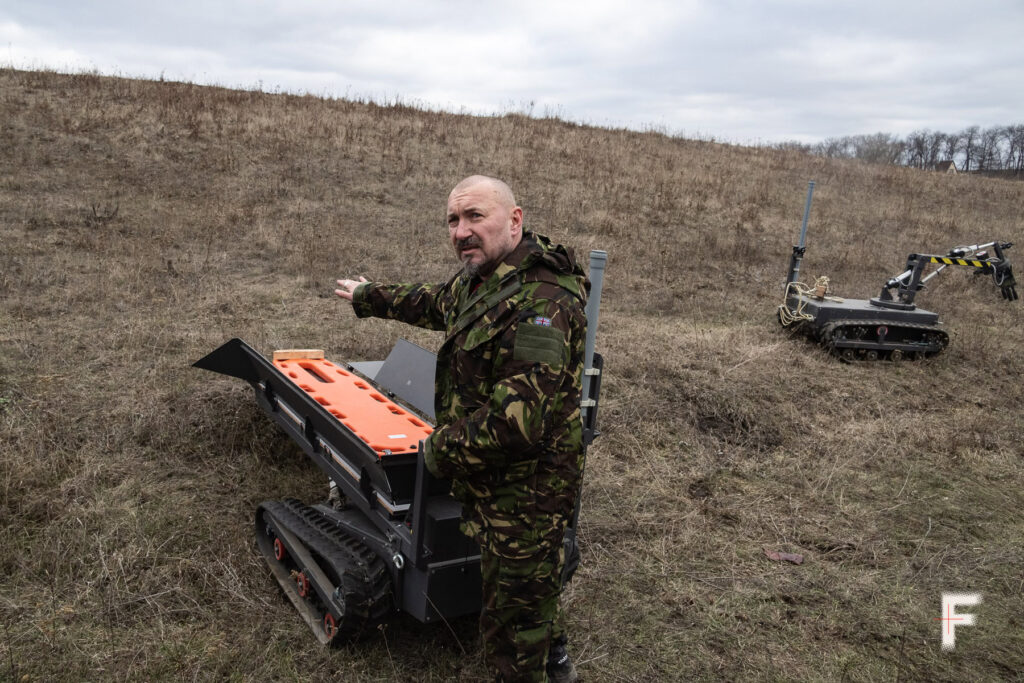 “Drone ambulance service”: Finnish volunteer helps produce battlefield evacuation drones in Kharkiv