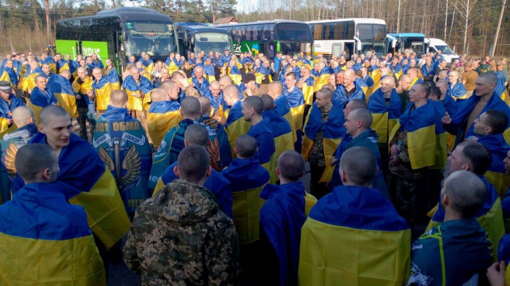 Russia and Ukraine swap 500+ prisoners in what may be the biggest exchange yet