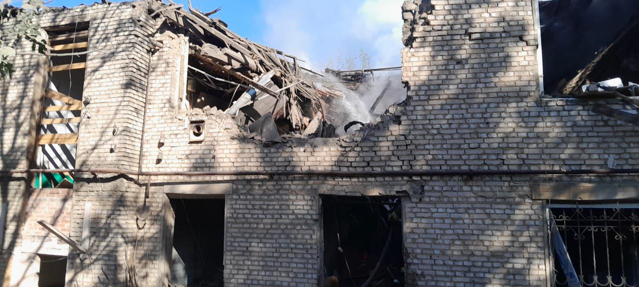 russia kills 10 injures 39 civilians across ukraine latest wave attacks — kherson suffers worst toll house donetsk oblast destroyed russian bomb attack 22 2025 1f036132-77b0-4a94-9b94-4c1e523e36fd russia's 22–23 killed injured
