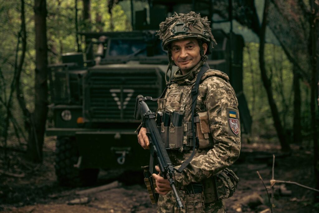 Russia captured Ukrainian paratrooper—he escaped and watched their lies on TV
