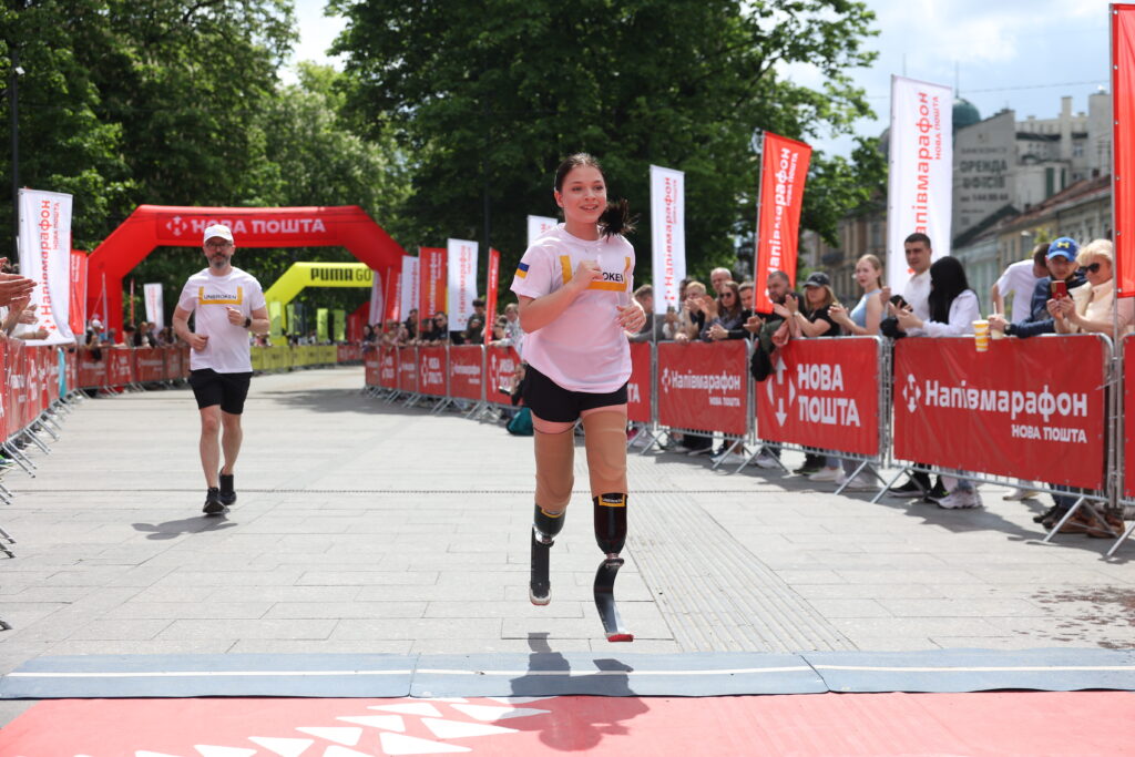“Even after the most severe losses, we are able to live to the fullest” – Quadruple amputee veteran debuts at charity race