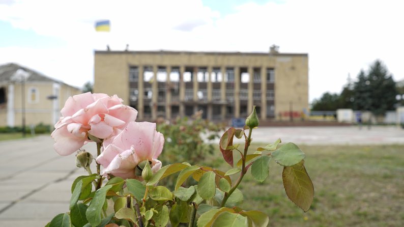 Russia levels strategic Ukrainian rail hub near Kharkiv as Putin pushes "buffer zone" plan