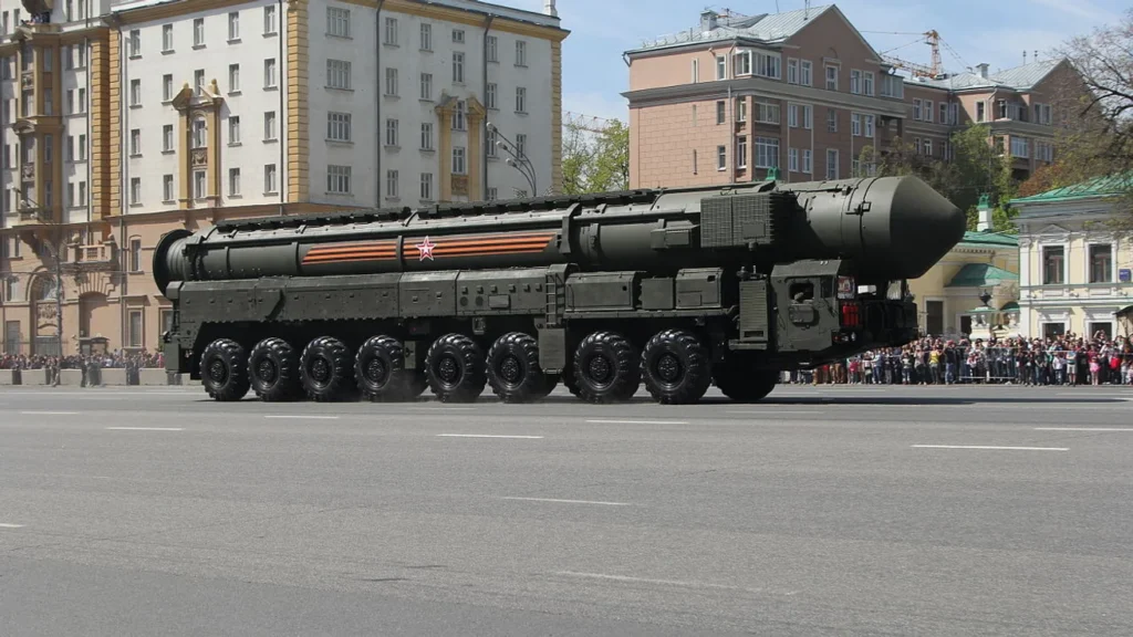 russian intercontinental missile yars