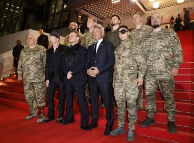sena penn ukrainian soldiers cannes 2025