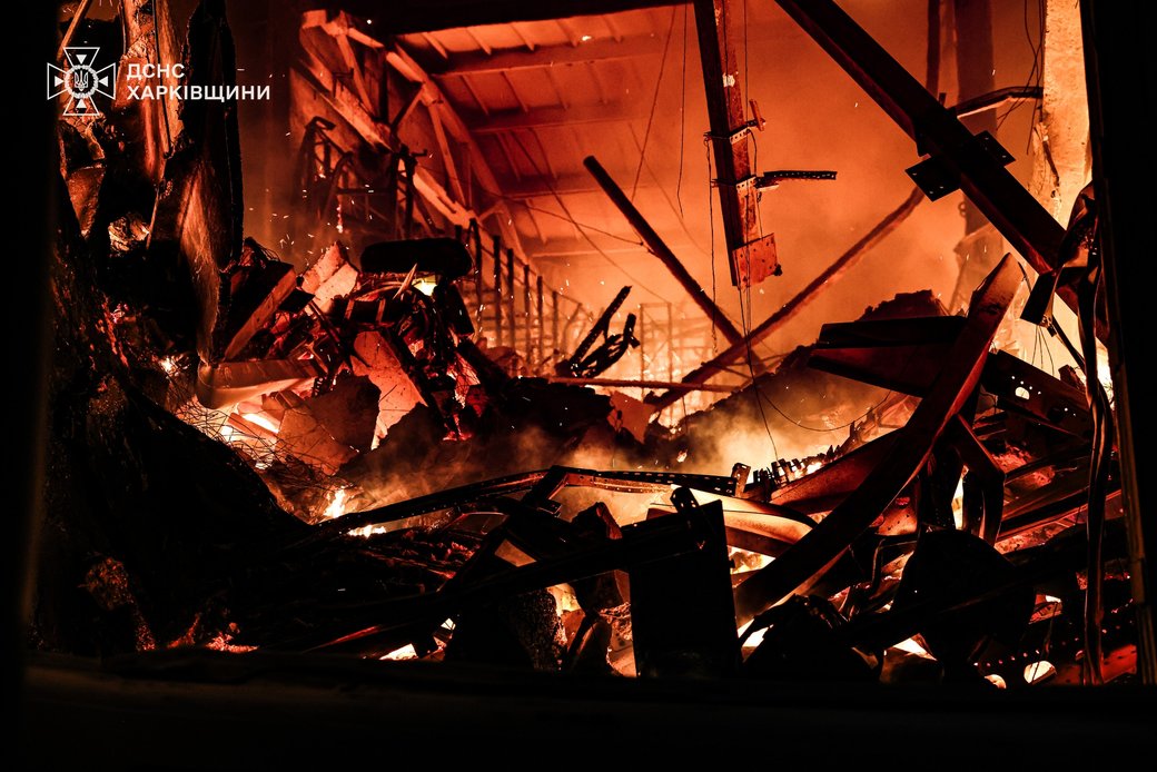 russia escalates attacks defy global diplomacy zelenskyy says ukraine 355 drones fire enterprise vasyshcheve near kharkiv following russian drone strike 26 2025 ukraine’s emergency service на підприємстві у васищевому під