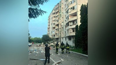 russian missiles drones target kyiv ternopil lutsk one moscow’s largest air assaults apaertment building hit attack 6 2025 suspillne russia's massive overnight targeted energy civilian sites multiple oblasts injuring dozens