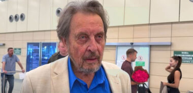 errol musk attends kremlin-backed event moscow praises putin spreads russian propaganda errol-elom-musk-south-african-apartheid-nazi remarks elon musk's father repeated false narratives ukrainian biolabs alleged oppression russian-speakers south african billionaire traveled take part