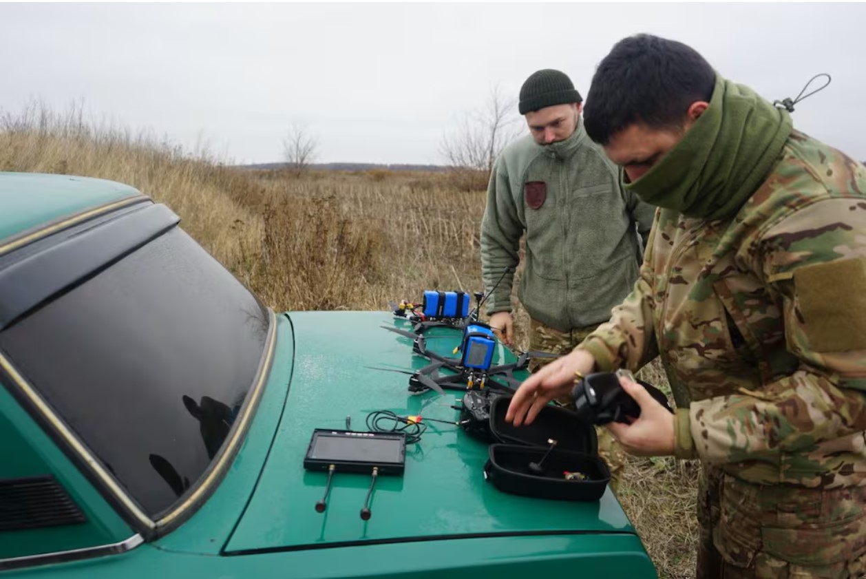 Defense News: Ukraine used a Pringles can to blow up a Russian tank