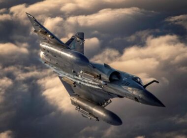 ukraine suffers first mirage-2000 loss pilot ejects survives mirage 2000-5f fighter jet flight french ministry armed forces винищувач mirаge ukrainian air force's crash occurred during evening over 22 when suffered