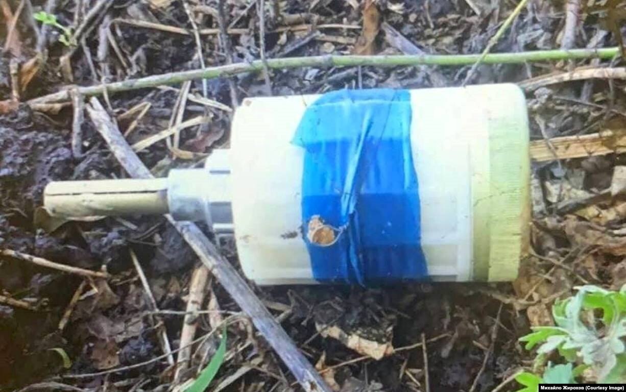 russia’s chemical weapons use ukraine now “large-scale” intelligence shows russian grenade containing agent rfe/rl 01000000-0aff-0242-a20d-08db3104052f_w1597_n_r0_s_s 4 dutch german agencies have confirmed russia using banned large scale drones dropping choking agents