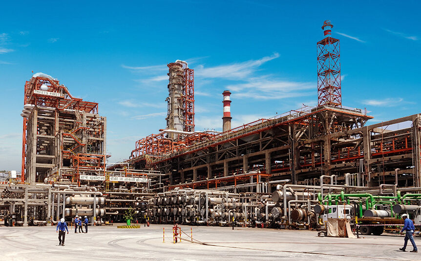 eu sanctions squeeze rosneft’s indian vadinar refinery woned by nayara energy