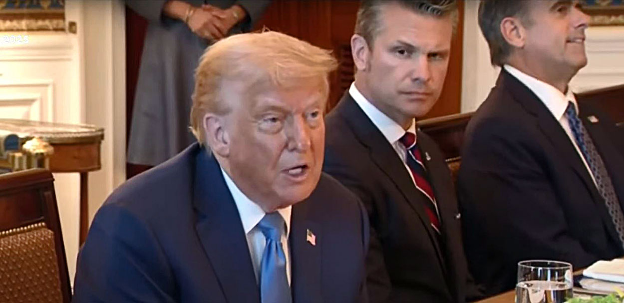 trump flips ukraine weapons pause “we have help them” president donald promises send some more after being asked whether plans resume weapon supplies during meeting white house 7 2025 /