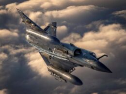 ukraine suffers first mirage-2000 loss pilot ejects survives mirage 2000-5f fighter jet flight french ministry armed forces винищувач mirаge ukrainian air force's crash occurred during evening over 22 when suffered